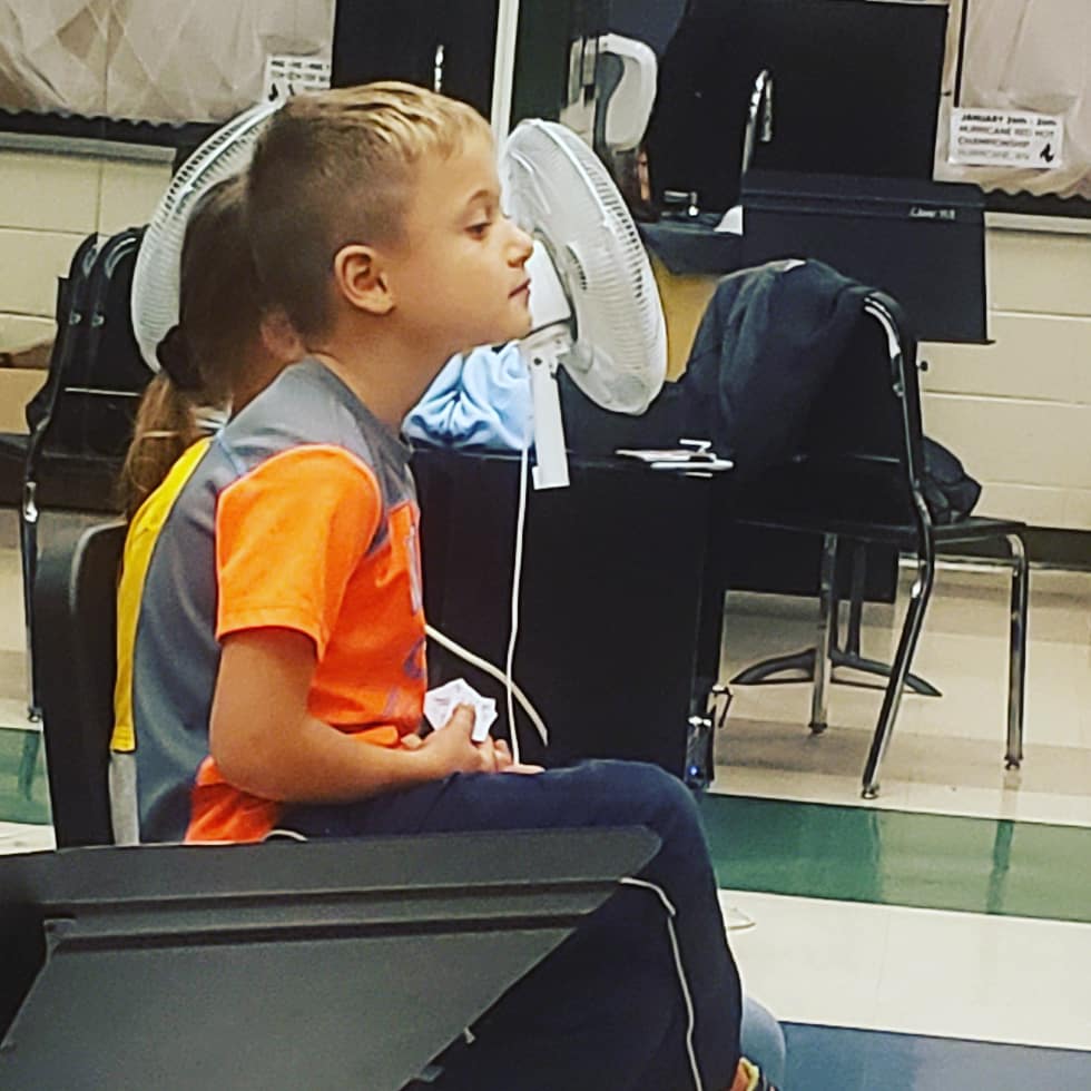 FBmomnwife's tweet photo. How do I balance coaching show choir and being a mom? Involve my kids in the coaching
#judges
#bestfacials
#bestdancer https://t.co/LMFIXITnIR