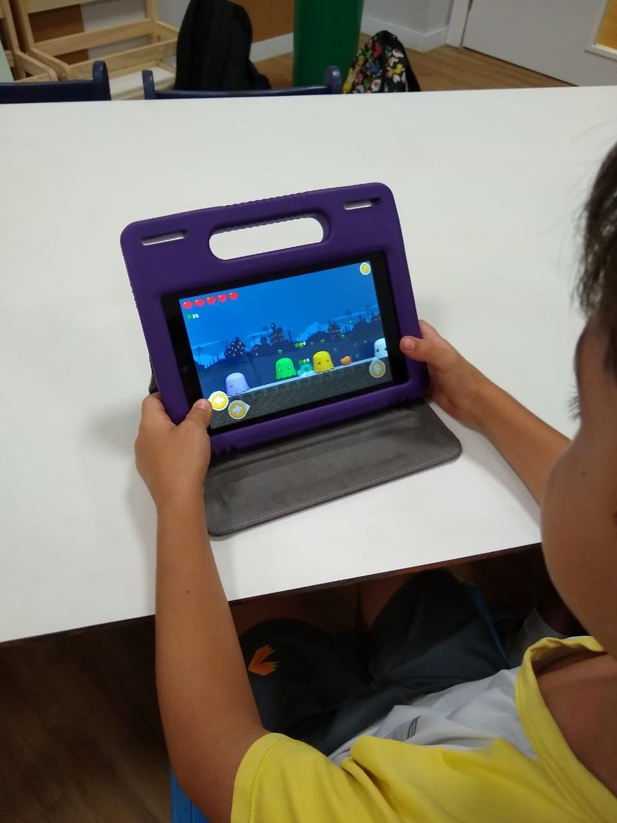 Bricks4KidzBarr's tweet image. Hoje na Escola Eleva oa alunos da turma de programação criaram uma história com personagens do Halloween 🎃! Ninguém queria ir embora após terminar a aula! 😂😂
.
#codespark @codesparkceo #code4kidz #bricks4kidzbrasil