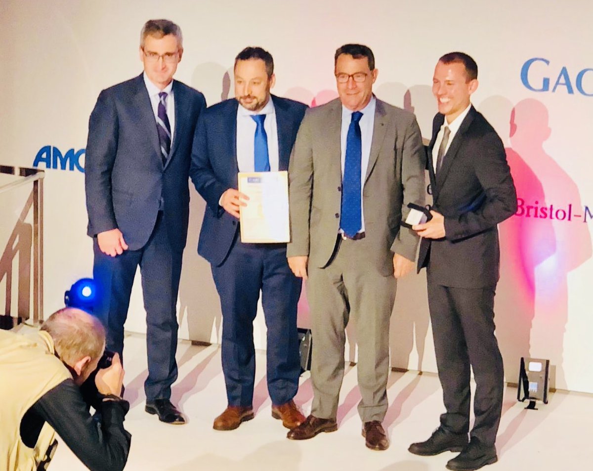 cmorcilloserra's tweet photo. La XIV edición de los #PremiosBIC reconoce al servicio de #MedicinaInterna del #HospitalCima @sanitas como el mejor servicio de España de su especialidad!
Gracias @GiroToni y a todo el equipazo de #MedicinaInterna por hacerlo posible https://t.co/PB6t1rc9EQ https://t.co/VonncRcjBA