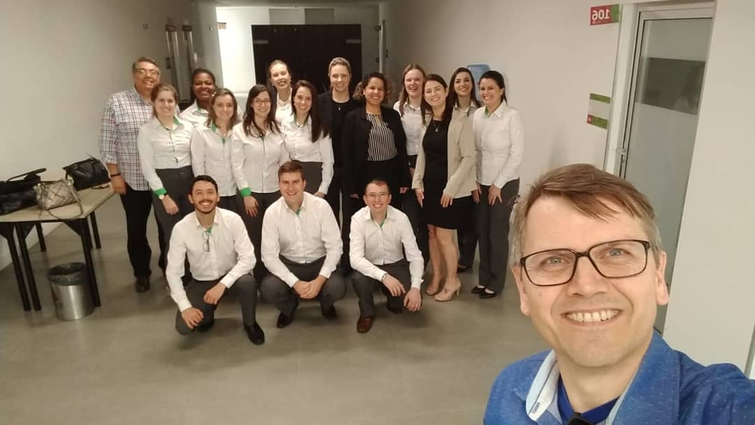 EduardoPardini's tweet photo. Grupo de gestores do Sicredi Criciúma que participaram da palestra sobre governança, riscos e controles internos. Foram dois dias muito intensos. Obrigado a todos. #crossoverbr #ERM #governança #controles https://t.co/x8qke6yYx6