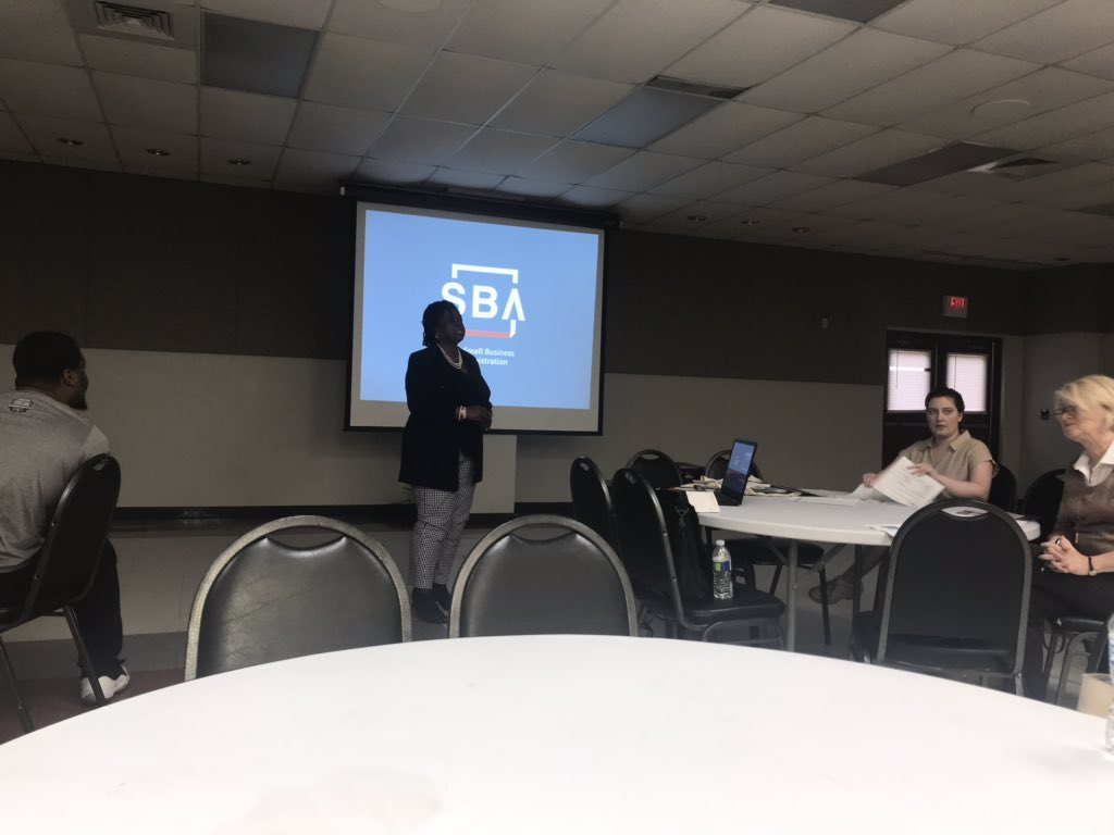 TalktoVC's tweet image. #teamwork #SBA #LSBDC @ulm jointly presenting governmnent contracting today evening@bastrop louisiana. #ruraloutreach. Ms Jo Ann and @B2old53 are always available to help the #entrepreneurs.