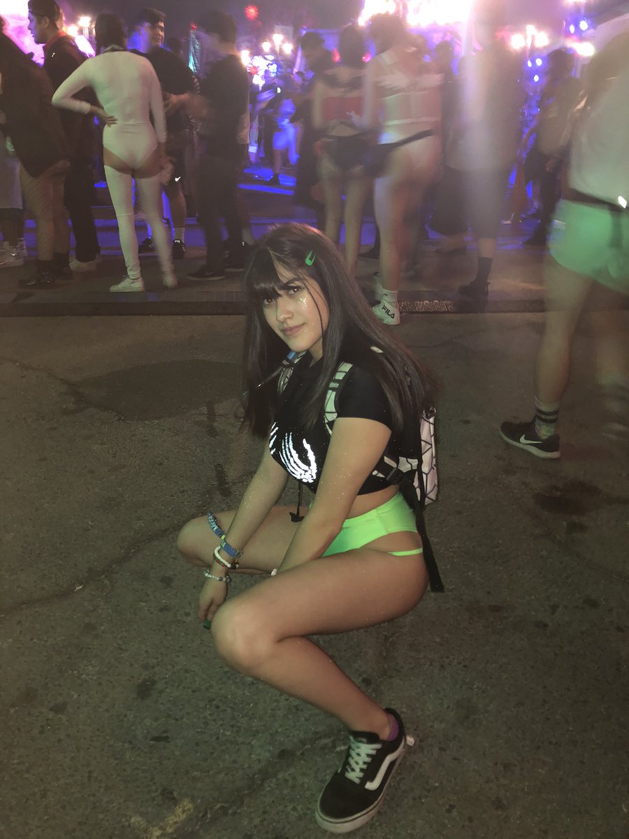 deadlyroses's tweet photo. no offense buuut i be cute sometimes https://t.co/QymakP15Rx