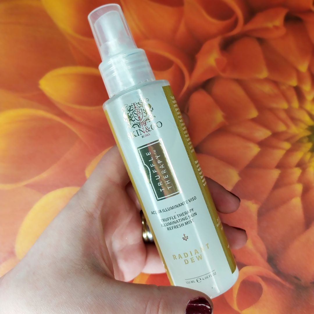 amanda_masik's tweet image. Love this spray! Super refreshing and minty. I keep it in my purse and spritz throughout the day as needed for a little minty pick me up! #skinandco #refreshingmist