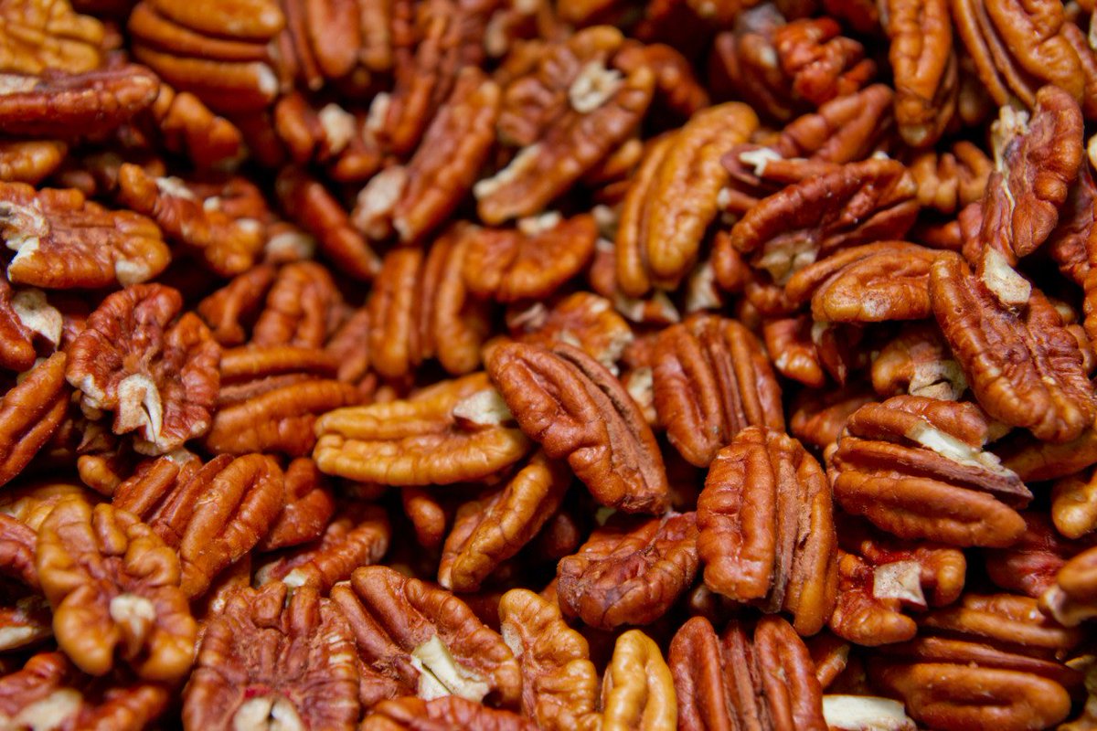 TopClassActions's tweet photo. A class action claims that @RiteAid disguises "sugar" as “evaporated cane juice” on its Praline Pecan ingredient list to make it seem healthier than it is. Learn more: https://t.co/UGWRr7j2M9 #pecans #pralinepecans #nuts #pecan #snack #sugar #food #snacks #yummy https://t.co/5nd4KFXjeM