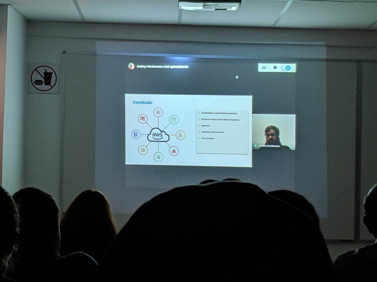rickysouza's tweet photo. Primeira apresentação do 41° Meetup do AWS UG SP #especialistafaz #awsugsp #awssp @awsusergroupsp @sandromello16 https://t.co/pMQ77Fycc0