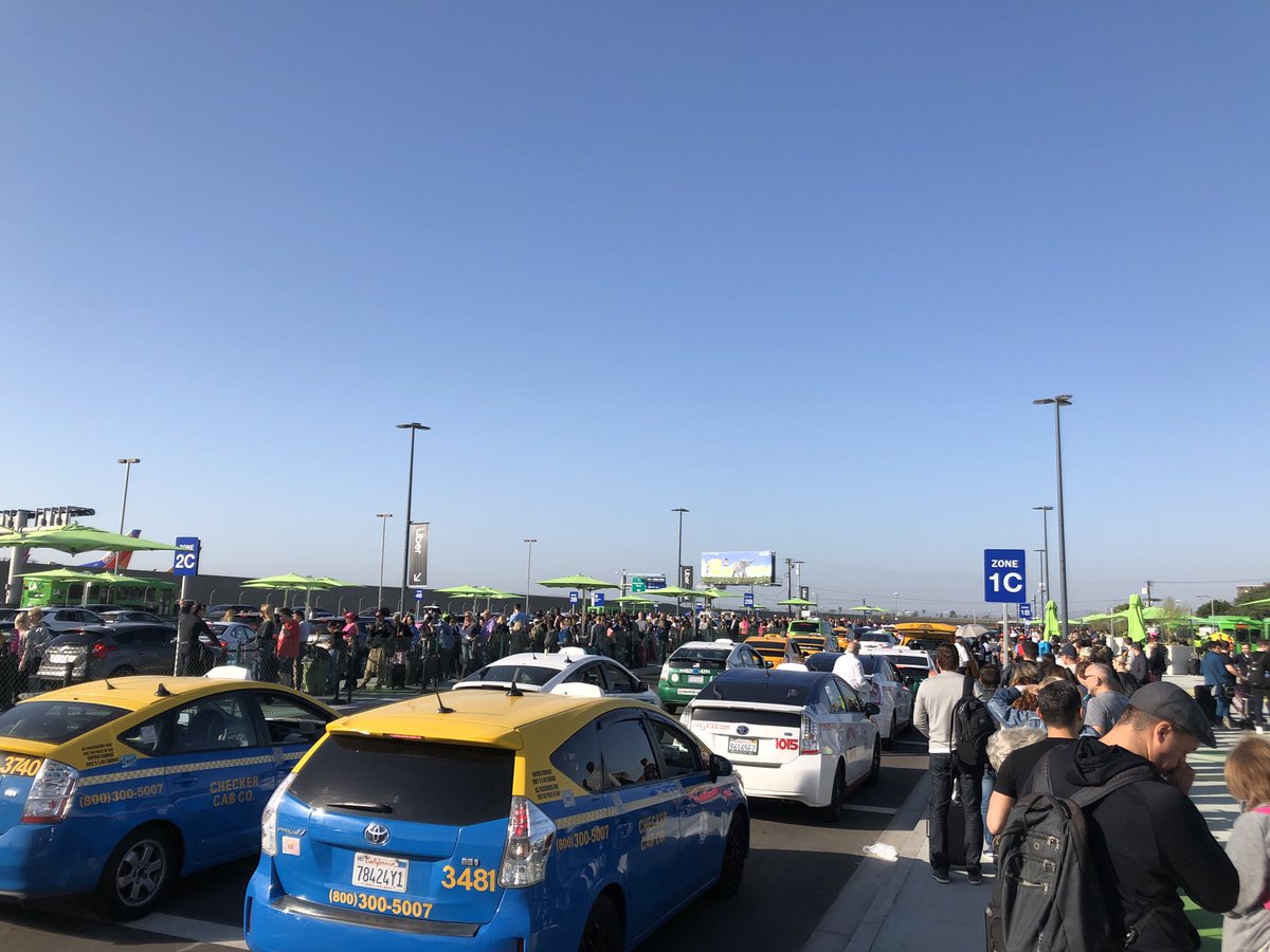Venice311's tweet photo. New Uber / Lyft system - #FAIL ⁦@flyLAXairport⁩ - need food trucks here cause nobody is going to make it home for dinner.... https://t.co/Ls3GWBFYeg