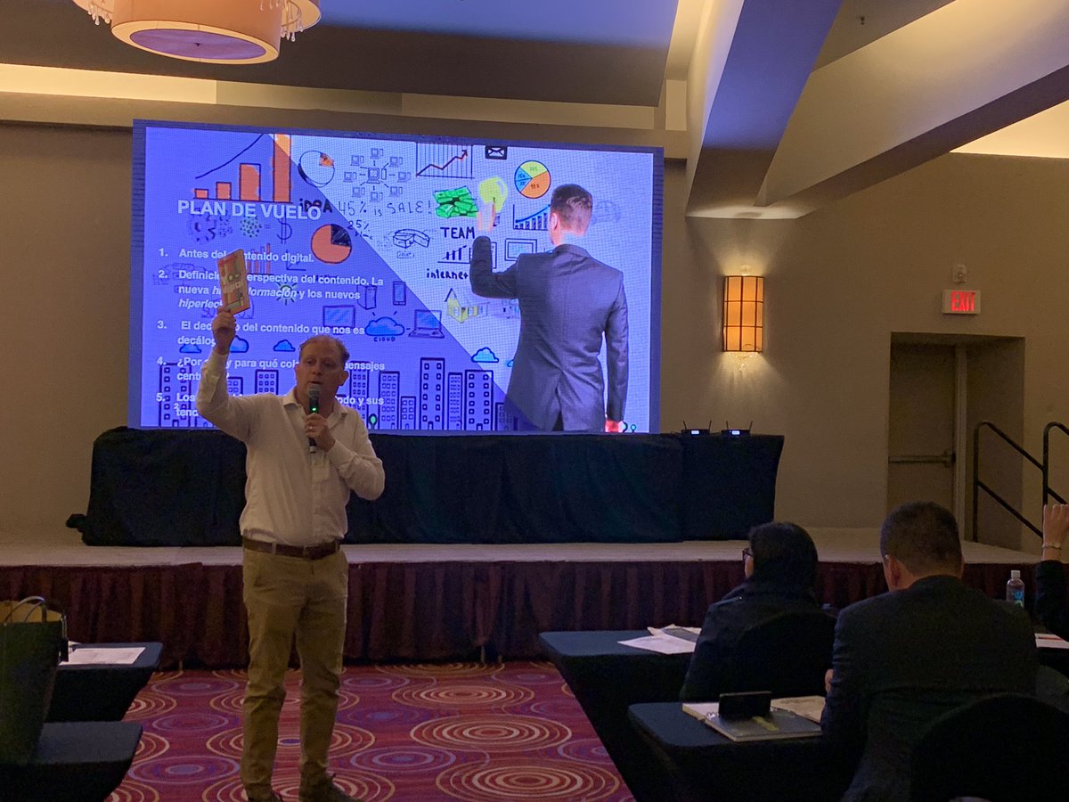 pacosantamaria's tweet photo. #BTLConference2019 Hoy bailando, cantando y dando conferencia en #BTLConference2019 de nuevos clientes #omnicanal #centennials https://t.co/fncSylMFNj