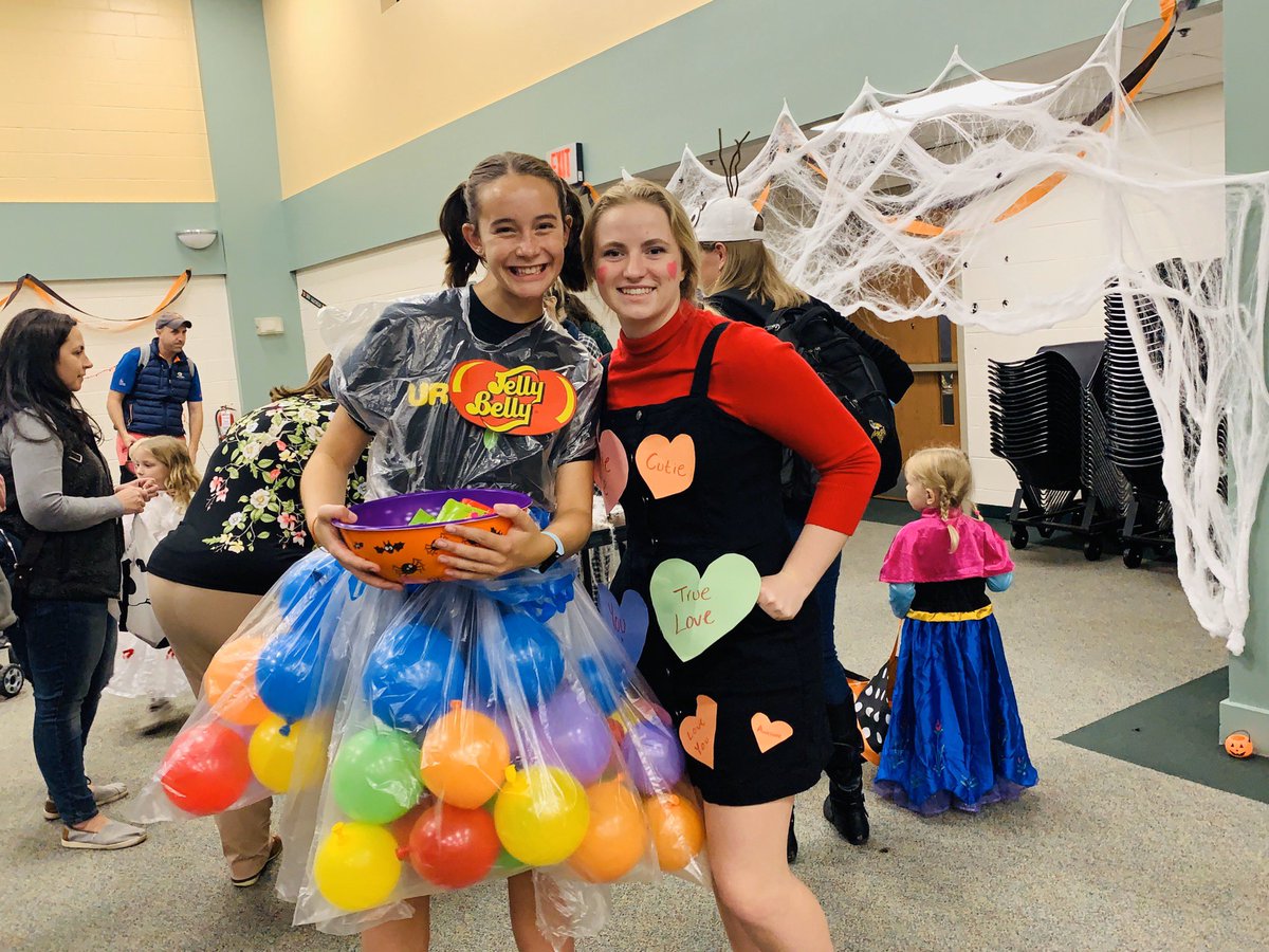 UrsulineLions's tweet photo. It’s a great start to our annual Halloween Carnival!! Thanks to all the the dinosaurs, princesses, astronauts, race cars, baseball players and Future Lions who came out to trick or treat with us! #UACommunity 💚💛🦁 https://t.co/wOSIYeeM3m