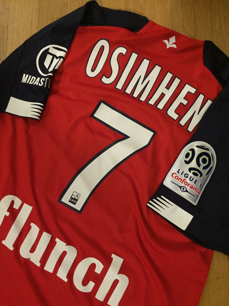 OLIVETALLARON's tweet image. #LOSC : A l’occasion de #OMLOSC samedi 17h30 sur @canalplus , je vous fais gagner le maillot de @victorosimhen9 ! Pour tenter votre chance : RT + Follow + suivez moi sur Insta 😀Vous avez jusqu’à samedi minuit. Bonne chance 😀 @losclive #osimhen