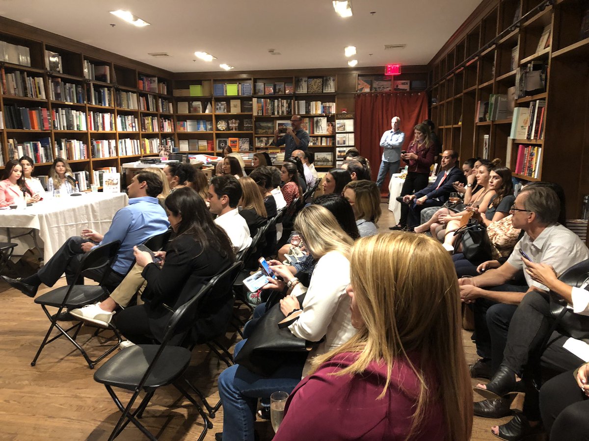 HPRA_MIA's tweet photo. So excited for @HPRA_MIA #Foodie Influencer Panel with @AnaQooks @Carlos_Frias @beyondsouthbeach @sweetportfolio @michelleposadam Great turnout - who doesn’t love food! @BooksandBooks https://t.co/I4F5Zz7O8N