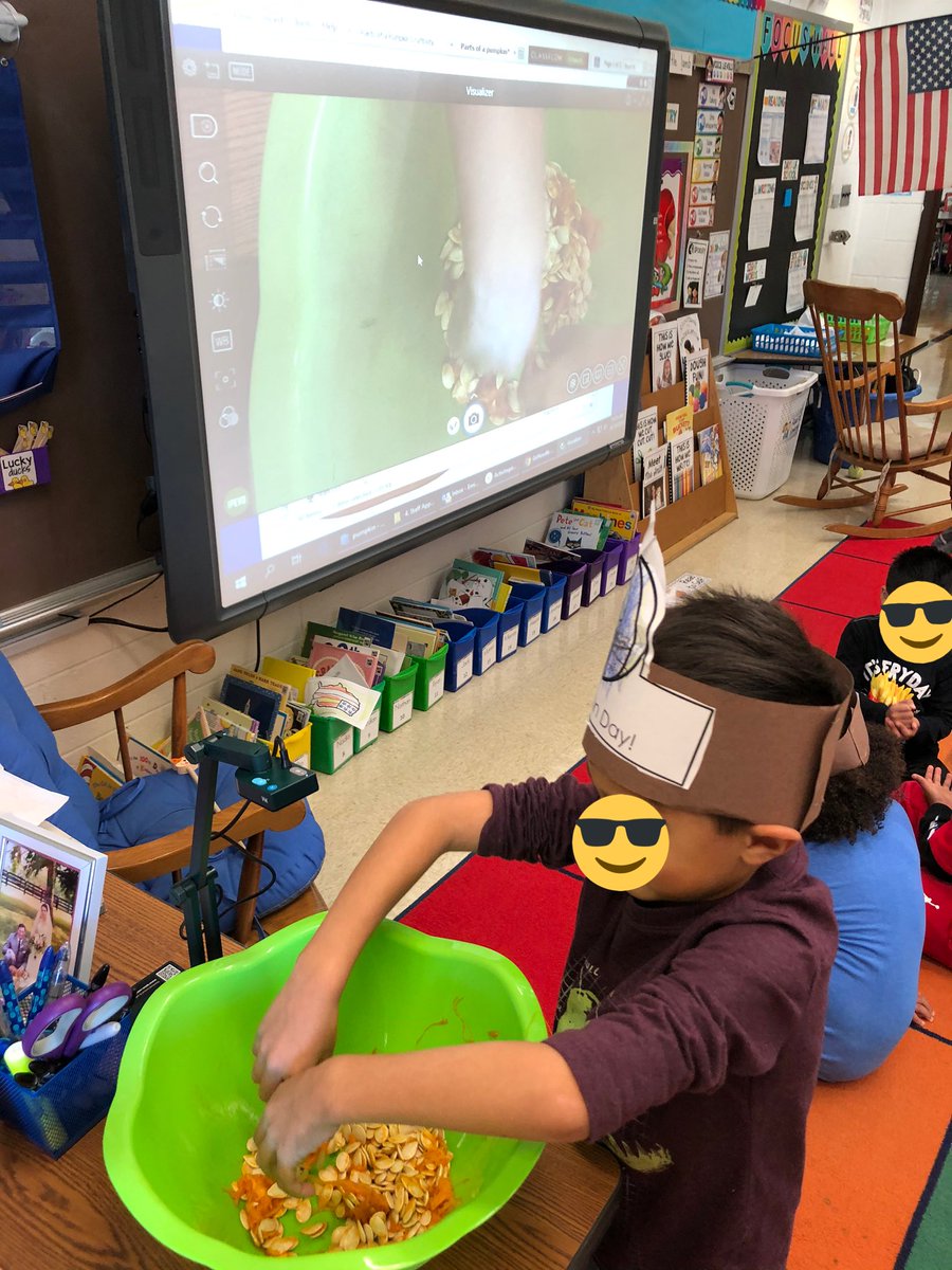 emily_m_smith_'s tweet image. After our field trip to the pumpkin patch, we celebrated pumpkin day! We used our senses to describe how a pumpkin feels on the inside and outside, then we labeled the parts of a pumpkin and created a pumpkin craft! #Kindergarten #handsonlearning #lses