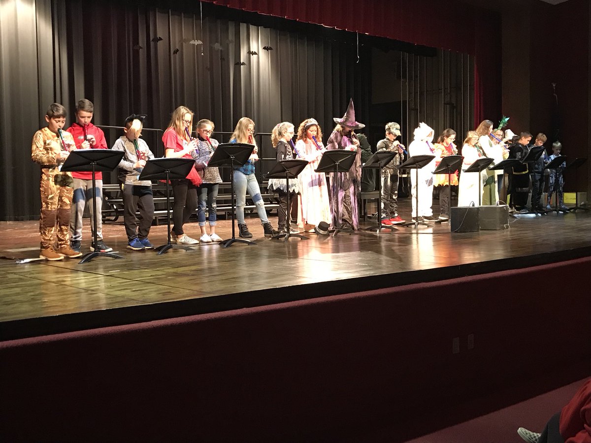 RRshoemaker's tweet photo. Proud of my kiddos! #weloverecorders @CPElem @schillanator https://t.co/8uX2tHSwcF