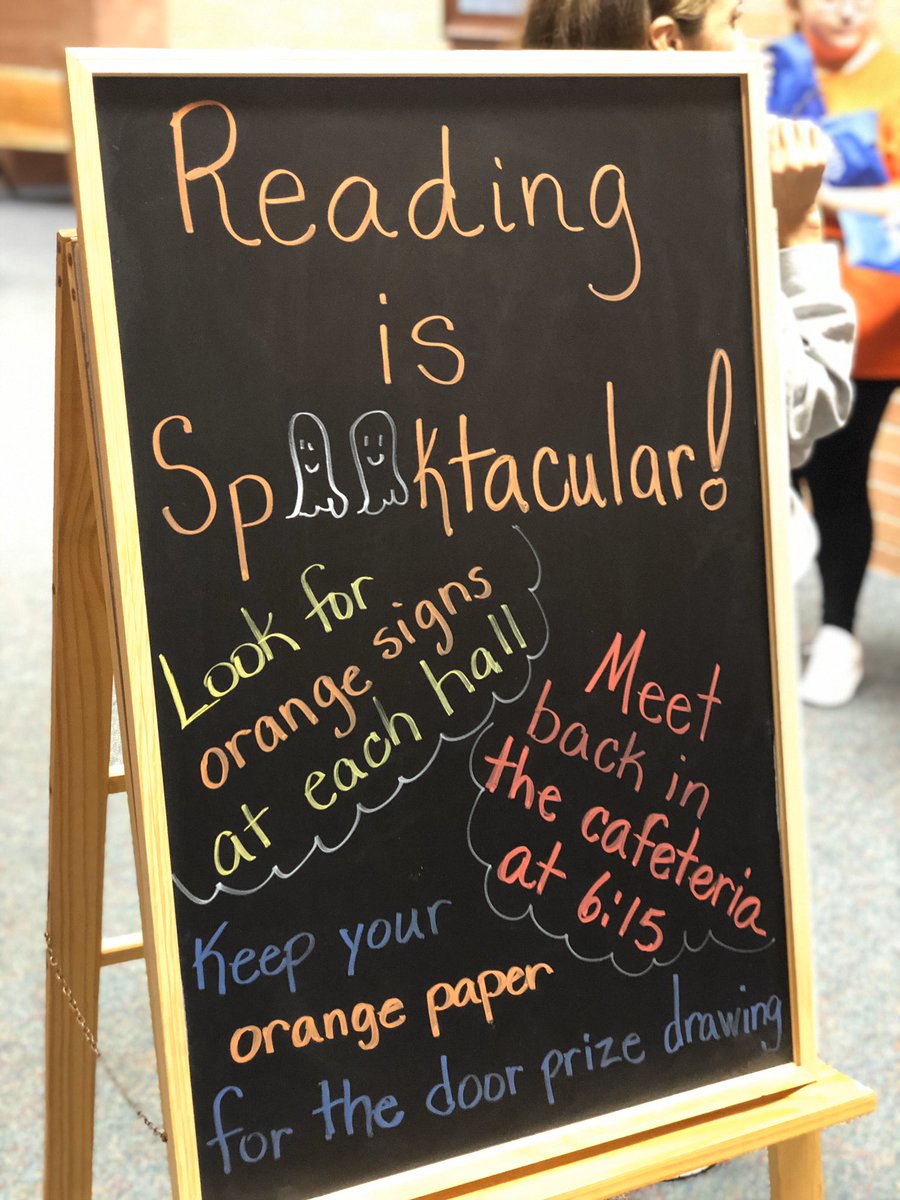 LauraWhitworth1's tweet photo. Lots of fun reading tonight with our #Schultzfamily Now Go Astros! https://t.co/XAEKZitr1b