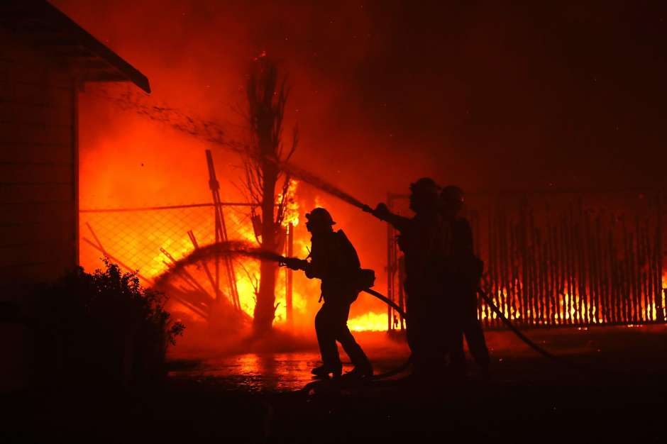SFSU's tweet photo. #SFSU Creative Writing grad student John Lisovsky writes a powerful @sfchronicle essay about Californiaโs wildfire season and how it has exposed poor planning decisions. https://t.co/X3NNKuFXcd https://t.co/HkufUaTmfN