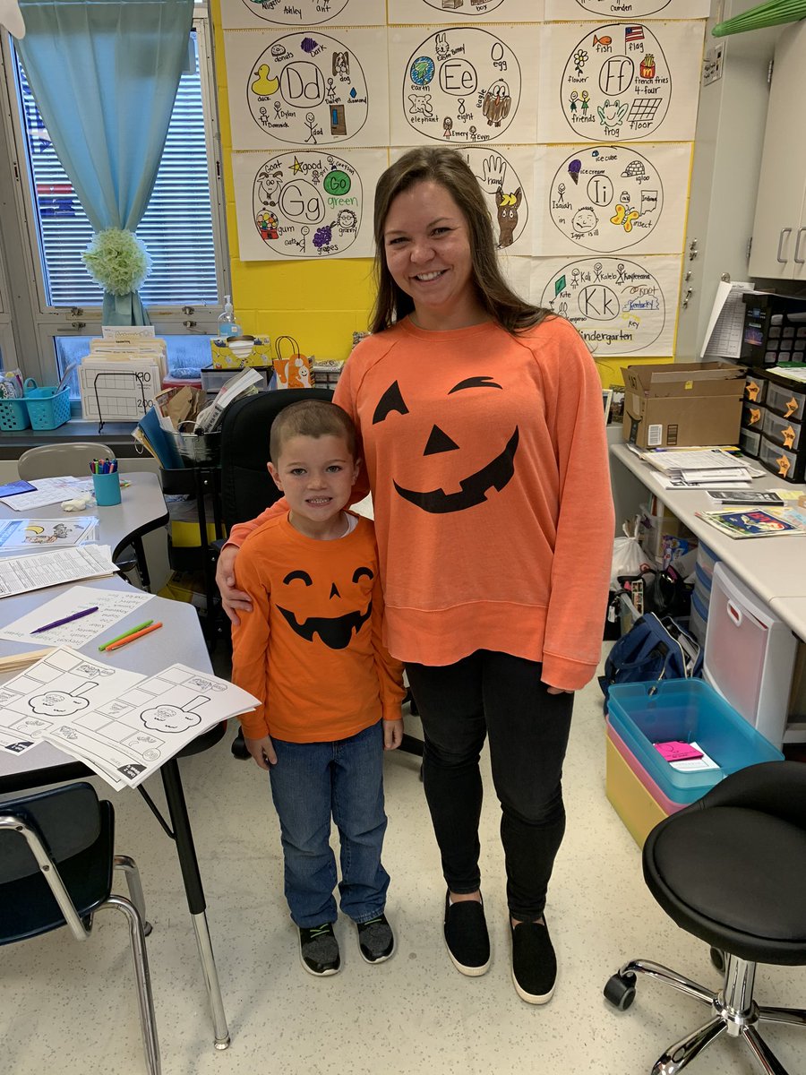 McKinderCrew's tweet photo. Twinning with my buddy today!! https://t.co/BzMrC3vq3V