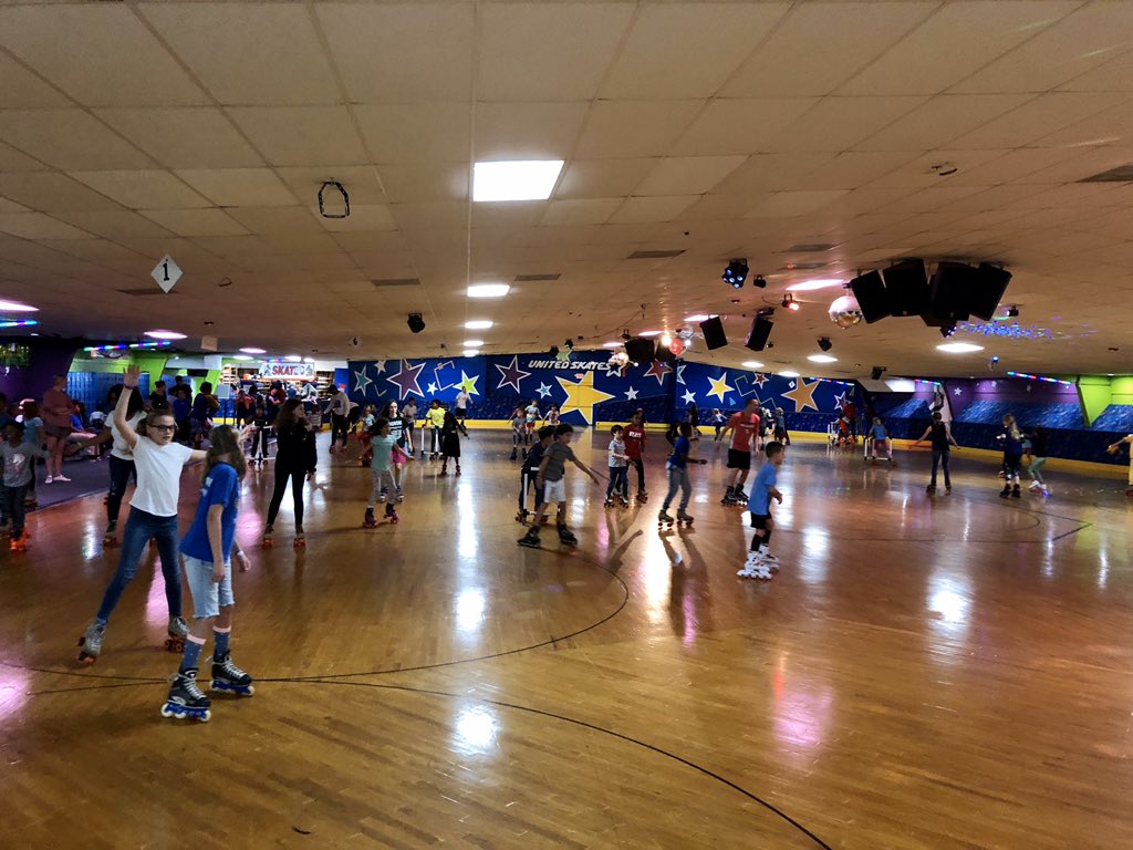 hunter_pta's tweet photo. This IS Skate Night!!....This IS Hunter!!!! #hunterpta #skatenight https://t.co/pizmwpYvDJ