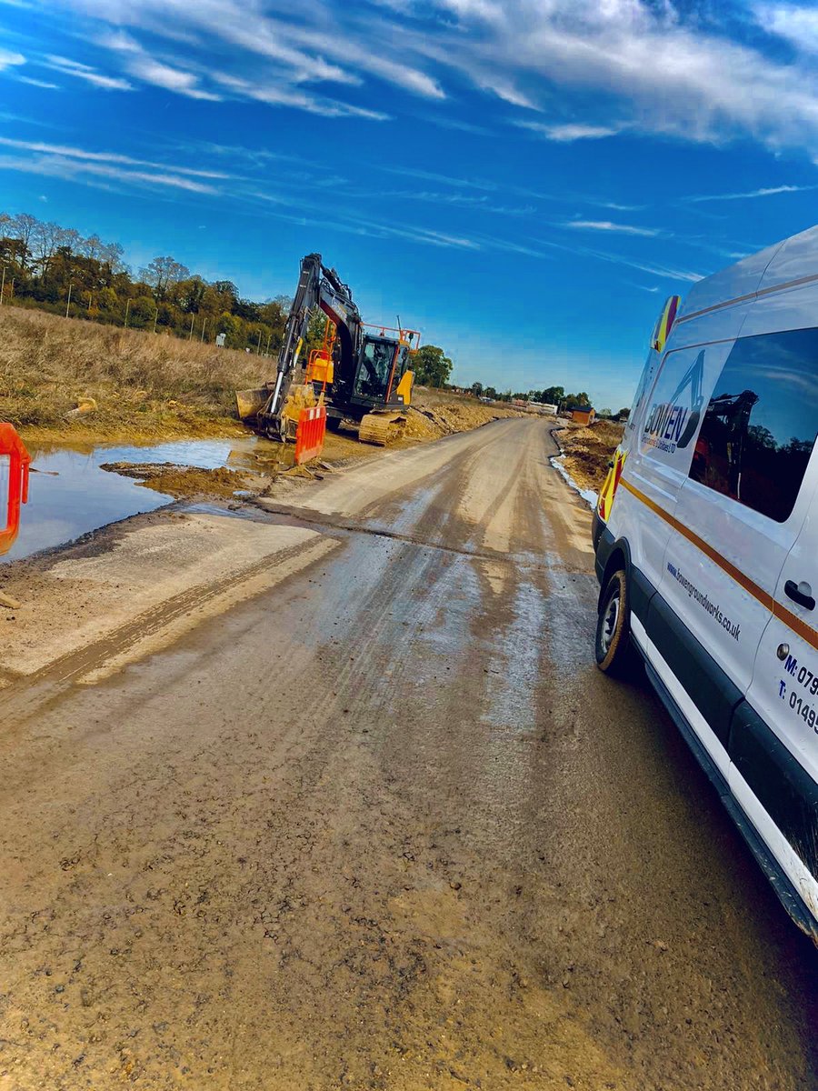 BowenGroundwork's tweet photo. Itโs Not What Stands Infront Of You, Itโs What Stands Beside You โฌ
๏ธ๐๐โก๏ธ
#Fleet #Vehicle #Crew #SignWrite #Signage #Logo #Promotion #CrewCab #Transit #Ford #Website #Chas #ConstructionLine #NewVan #BigContracts #MoneyMaker #Transport #ToolBox #Construction #PhotoOfTheDay https://t.co/hOtANUuwZ6