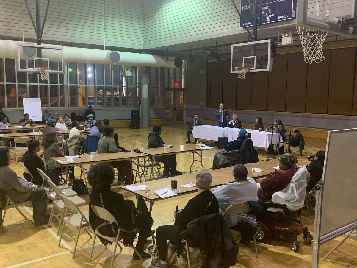 HarveyforNY's tweet photo. Tonight I cosponsored an event on @NYCHA issues alongside my colleagues in the NYS Assembly Manhattan Delegation. Tonight kicks off the first step toward ensuring all 400,000 @NYCHA_Tenants have their voices heard &amp; repairs made. Everyone deserves affordable, clean, safe housing. https://t.co/RwGQeT98d5