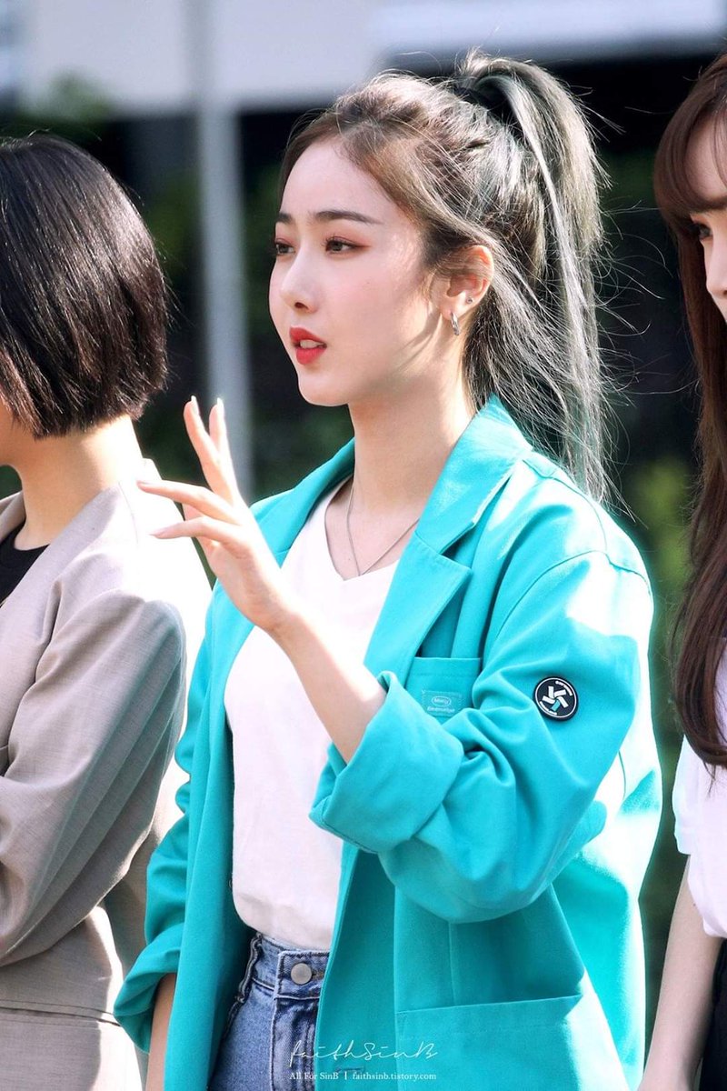 SayA__Sone's tweet photo. SINB 😍 que bella es 🙈 https://t.co/gCNurvzNXV
