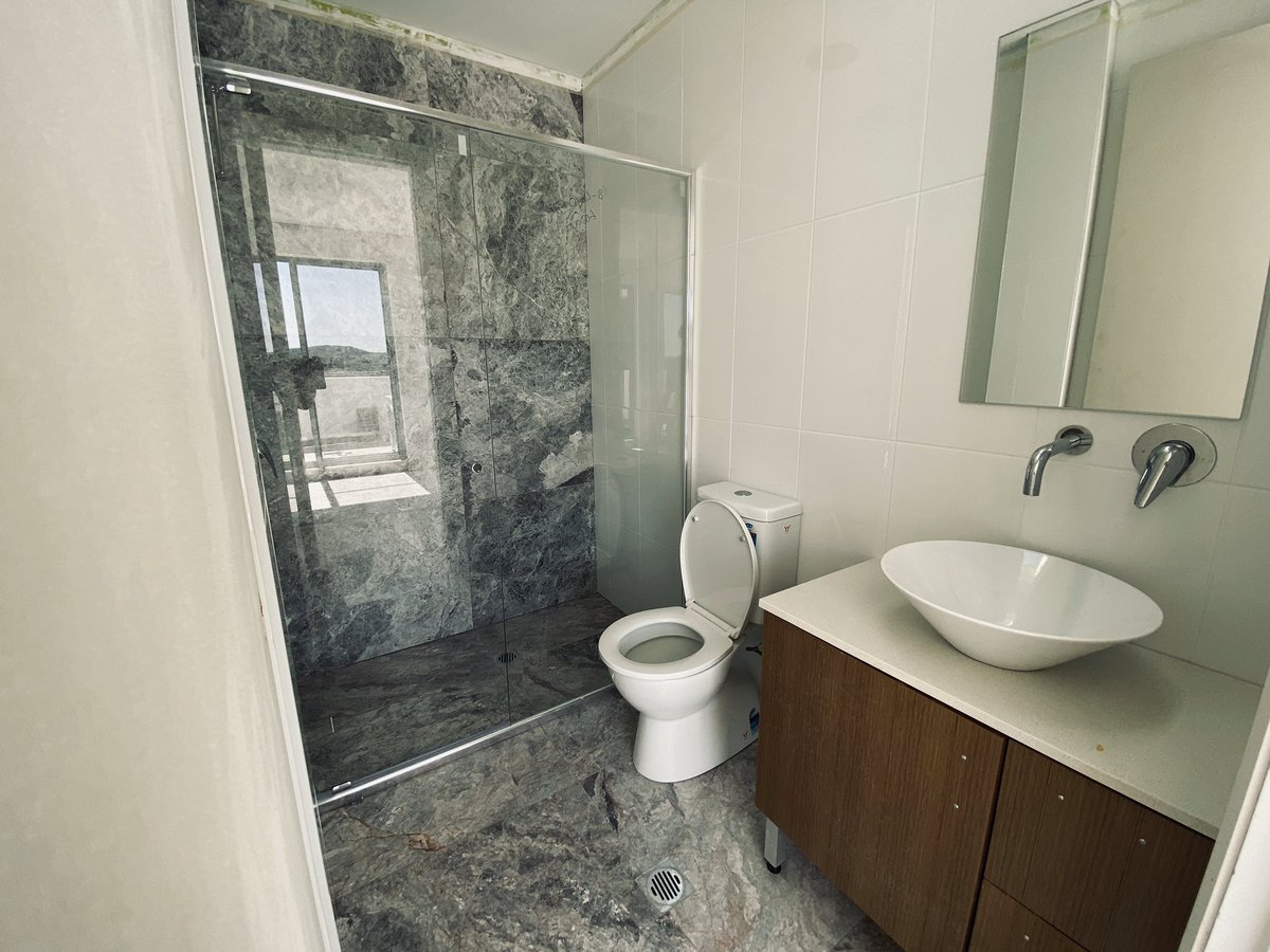 TilingPrecious's tweet photo. White tiles and Marble Feature wall.
Well done team 
#Tiling #Walltile #floortile #Marble #sydney #bathroomtiler #bathroomtiling https://t.co/VQp11n6G3B