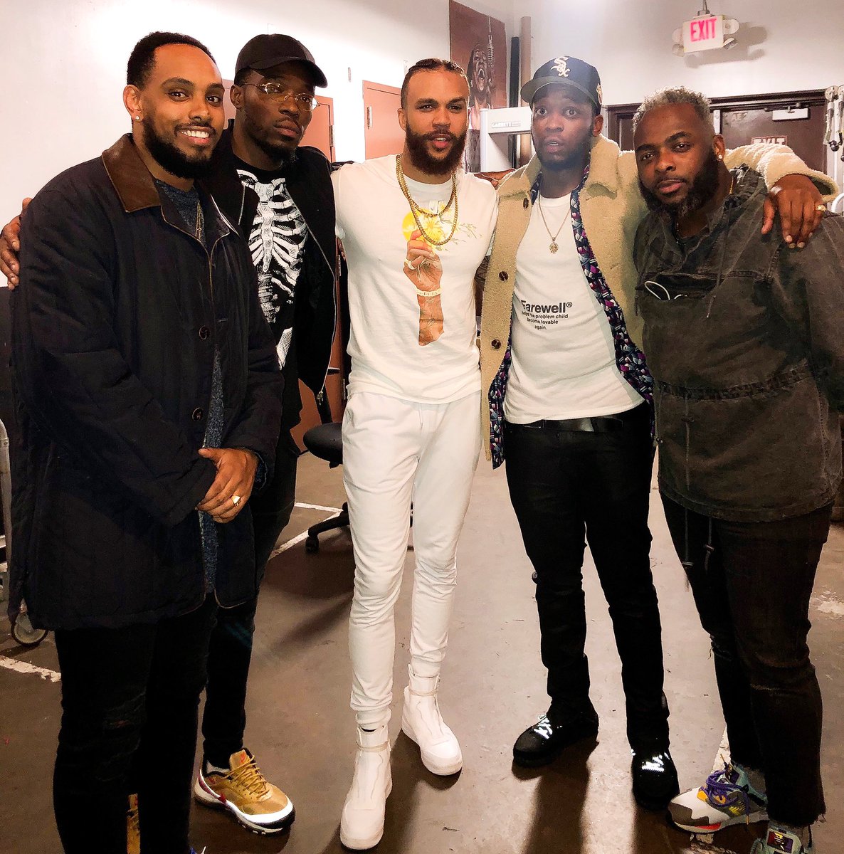 BendItLikeBEKAM's tweet photo. Classic men meets classic man. 🇪🇹 x 🇳🇬 x 🇭🇹 #BostonStandUp #85toAfrica #GYVR https://t.co/F5ICypcz3H