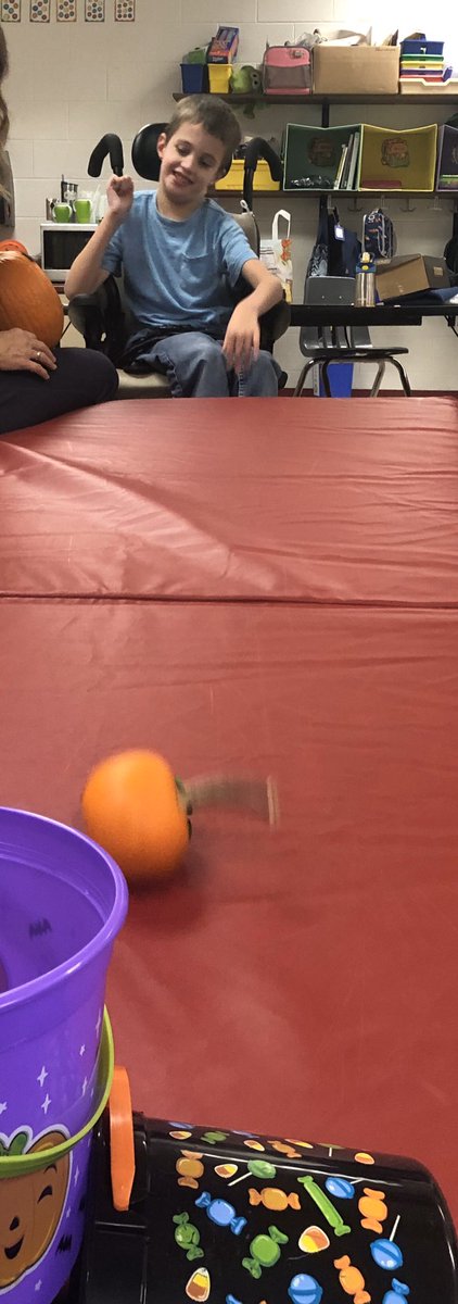 micaelamccann's tweet photo. Learning about emotions with...Jack-o-Lanterns! 🎃 Students chose the pumpkin with the corresponding emotion and bowled with it to knock down the trick-or-treat bins. #SpOTgroup Thanks for joining us @MonicaKEdwards https://t.co/VZm0ASdKty