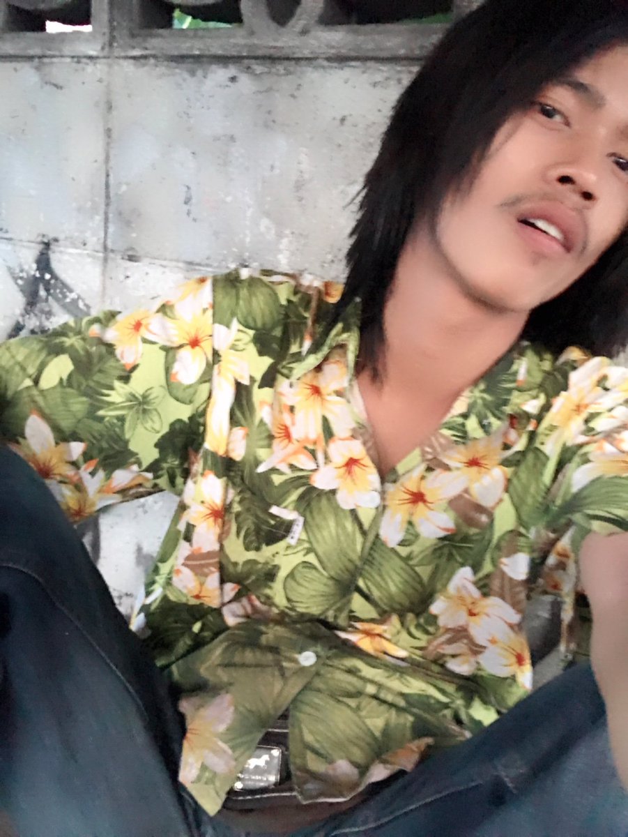 3W9sqNhzGnIaSPp's tweet photo. ใครผ่านมาแถวสายลวด ปากน้ําสมุทรปราการ แวะมาซื้อมะพร้าวผมได้นะครับ พ่อค้าใจดี😋😊 https://t.co/nD2fg9TGMg