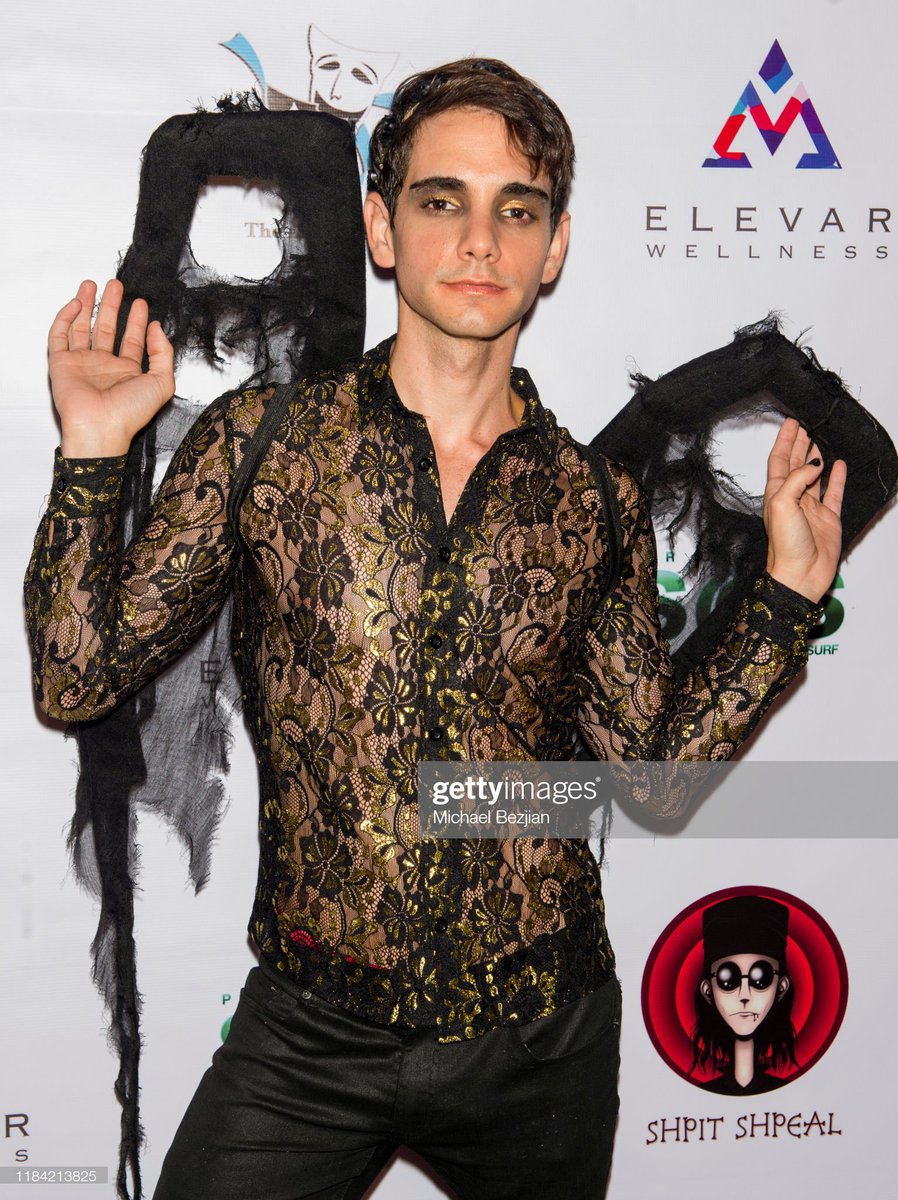 jasonscaceres's tweet photo. Halloween outfit number two: Fallen Angel! ☠️🖤😇 Thank you so much @haritahov and @theartistsprojectla for inviting me to such a wonderful event supporting an important cause: @psosurf! 📸: @mbezjian 
#tapla #theartistsproject #theartistsprojectlosangeles #saveoursurf https://t.co/iPxcM3CM6e