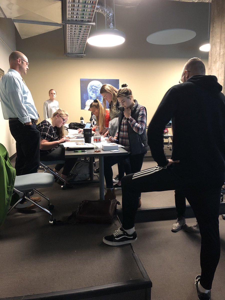 AlexaKaye3's tweet photo. Glad to welcome our #UAkronMarketing Social Media Marketing clients for the Fall 2019 semester. Thank you @WhiskerTin and @MainStreetMedin for helping us kick off the project in class today! https://t.co/IYeLAjtXpX