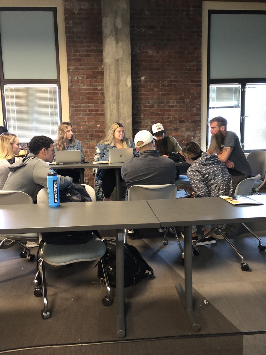 AlexaKaye3's tweet photo. Glad to welcome our #UAkronMarketing Social Media Marketing clients for the Fall 2019 semester. Thank you @WhiskerTin and @MainStreetMedin for helping us kick off the project in class today! https://t.co/IYeLAjtXpX