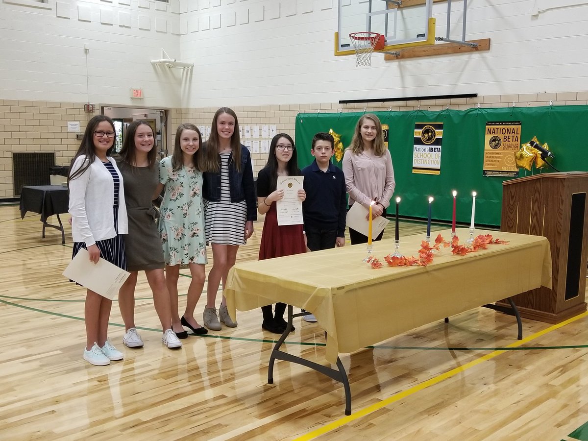 missjazowski's tweet photo. Congrats to @Lockport91 newest Jr. Beta members! Thanks to @lkfiday for the AMAZING cake. https://t.co/AX3Q24cpi1