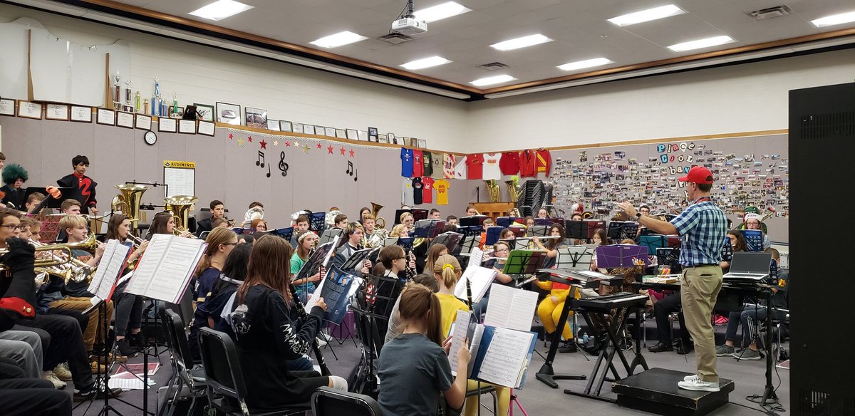 HixJen's tweet image. A behind the scenes peak before the Rotolo 7th and 8th Grade Band Concert begins!  #thatsrotolo