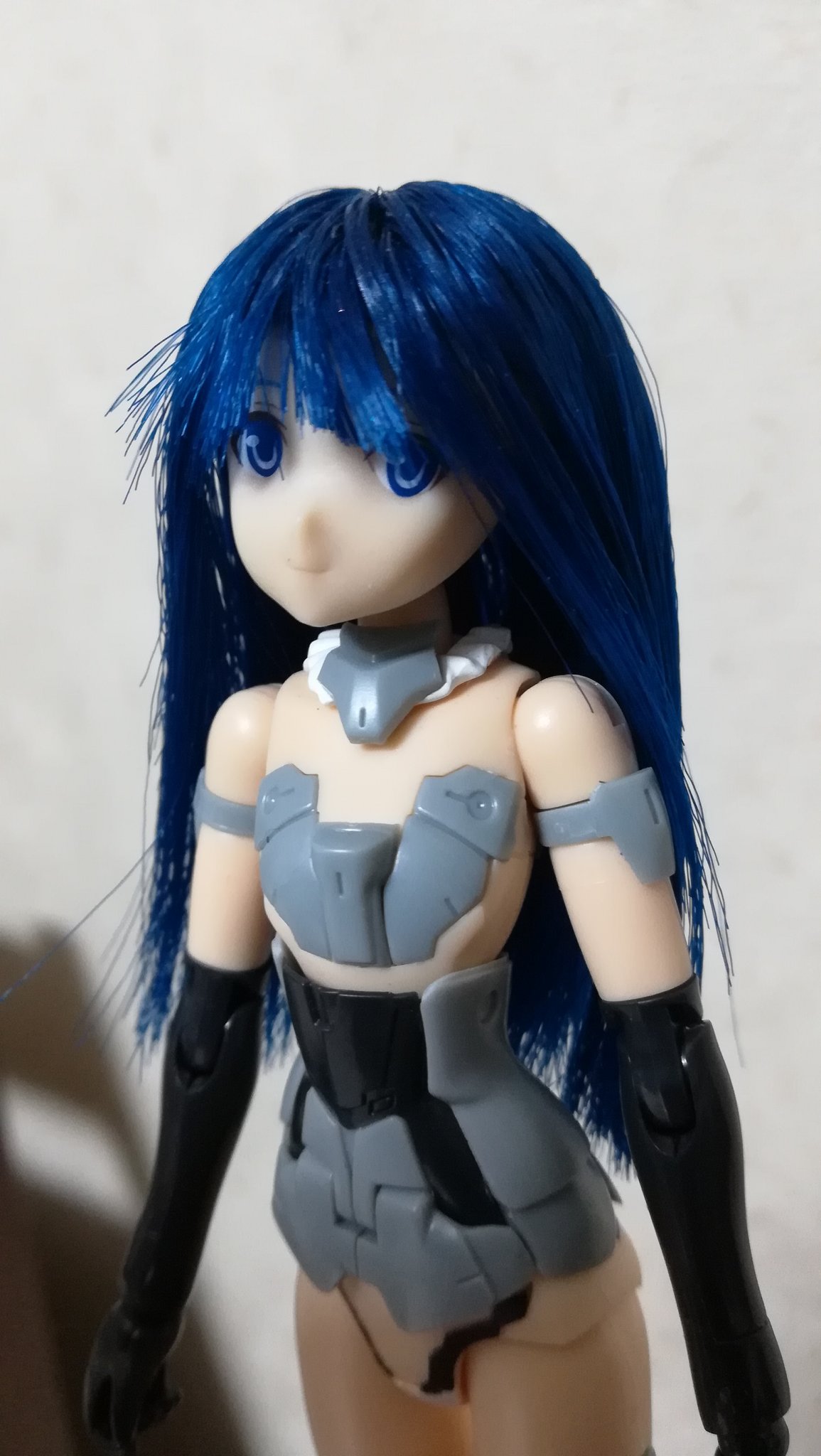 てけ めがねっ子推し フレガの自作植毛ヘッド 前髪もカットしてみました あとはスタイリングが決まって髪型が安定したら完成かな フレームアームズガール マテリア Fag植毛