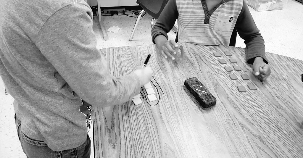 HastySpedTeach's tweet photo. More Math reasonings today in class!
#arrays #rowsandcolumns @Hasty_Huskies @CherokeeSchools @iReady @ReadyMath #littleminds #mathisfun https://t.co/QX04LEKduS