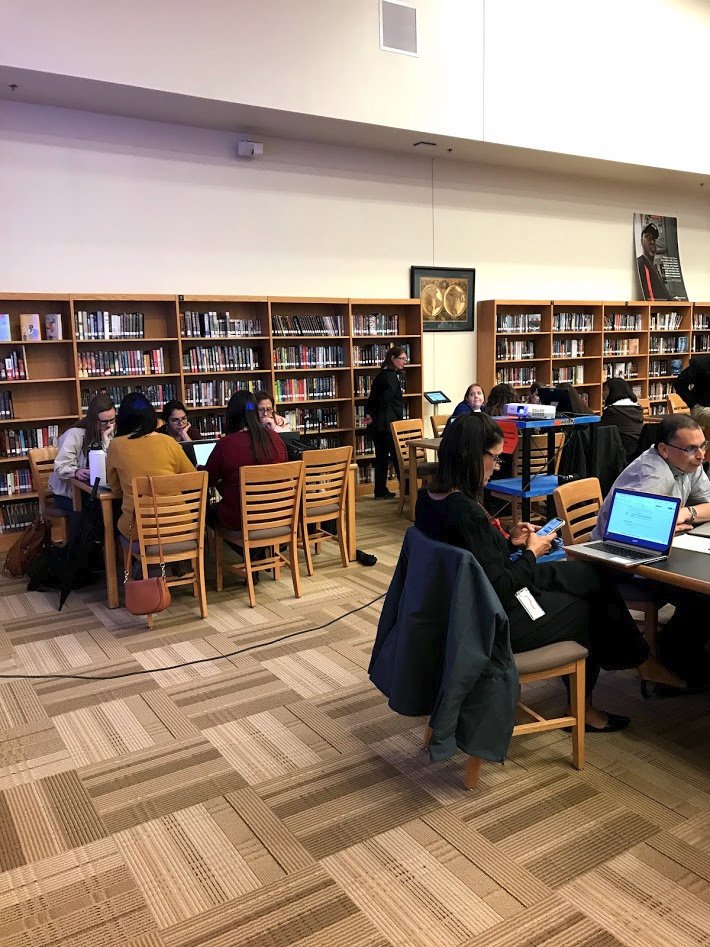 Had a great Technology Teacher Focus Group this afternoon at @HuttoISD .  Thank you to all the teachers who took part.  Your input will be very valuable as we update the tech plan and plan for the future.  #hipponation