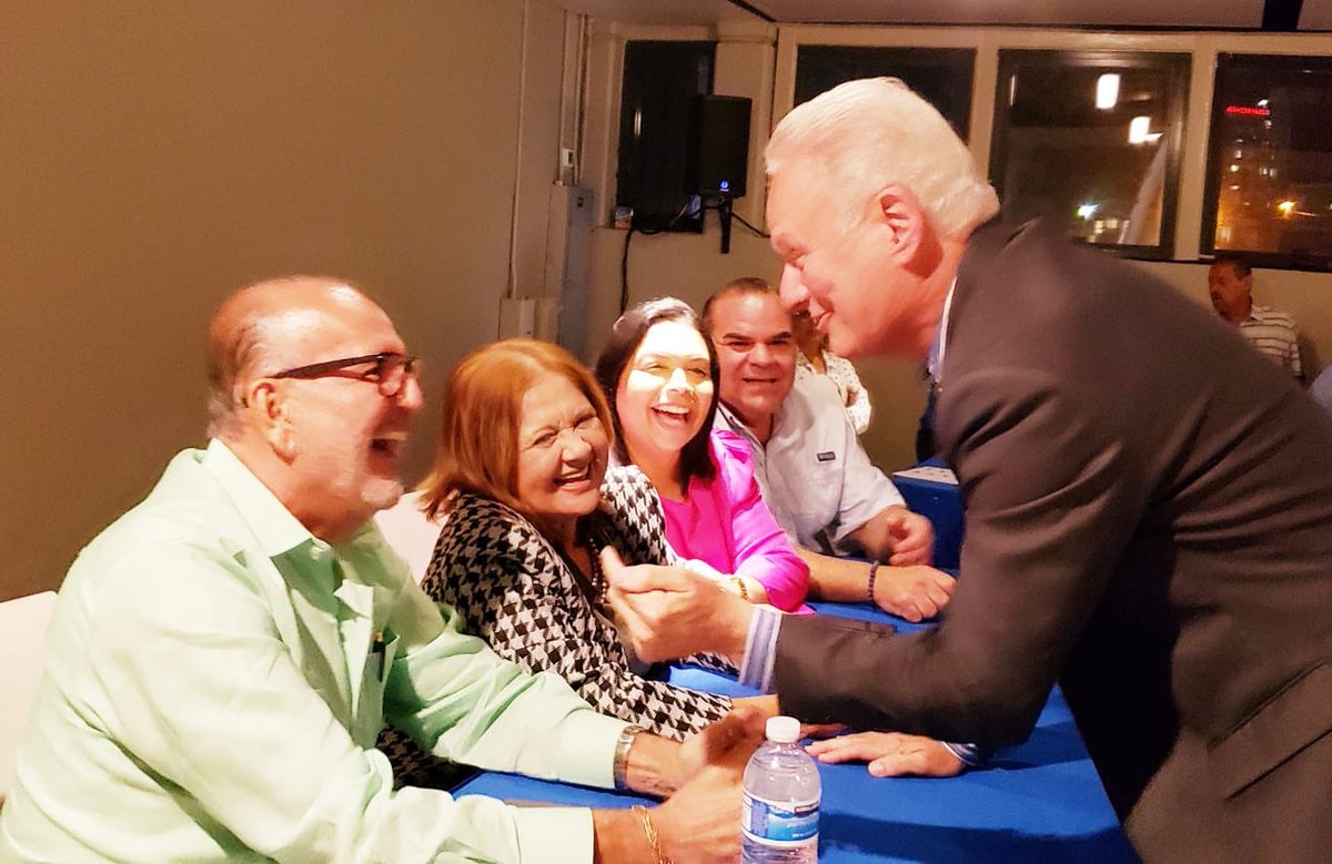 repjuniorperez's tweet photo. 🌴 ¡Un Equipo! En Bayamón estamos listos. #BayamonPresente #Distrito7 #TrabajandoParaTi @ramonluisrivera @YashiraMLebron @mpadilla2020 @del_melson https://t.co/5T2LPor4If