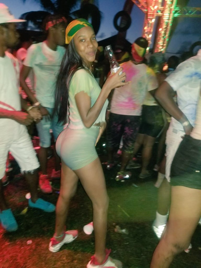Bea_uti_Fly's tweet photo. Went clean, came back dirty
#AMGINE COLORFETE💙💛💚
Always the best🔥🔥 https://t.co/fIPWZnwmJu