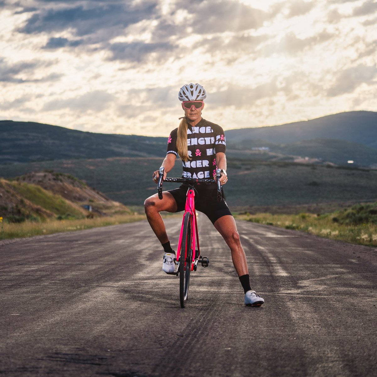keepabreast's tweet photo. Eff cancer is right! We’re so grateful to @bettydesigns for donating 10% of their sales from the F*ck Cancer collection to breast cancer prevention education. 🚴‍♀️ #badassisbeautiful

Head to our Gift Guide! 👉 https://t.co/7eklgGK7Fa https://t.co/JWE2NsmCQ2