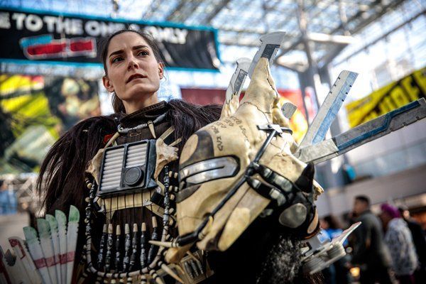 testedcom's tweet image. .@N7SpaceLion Shows @donttrythis Her Enfy's Nest Costume! #NYCC2019 bit.ly/31FxIP7