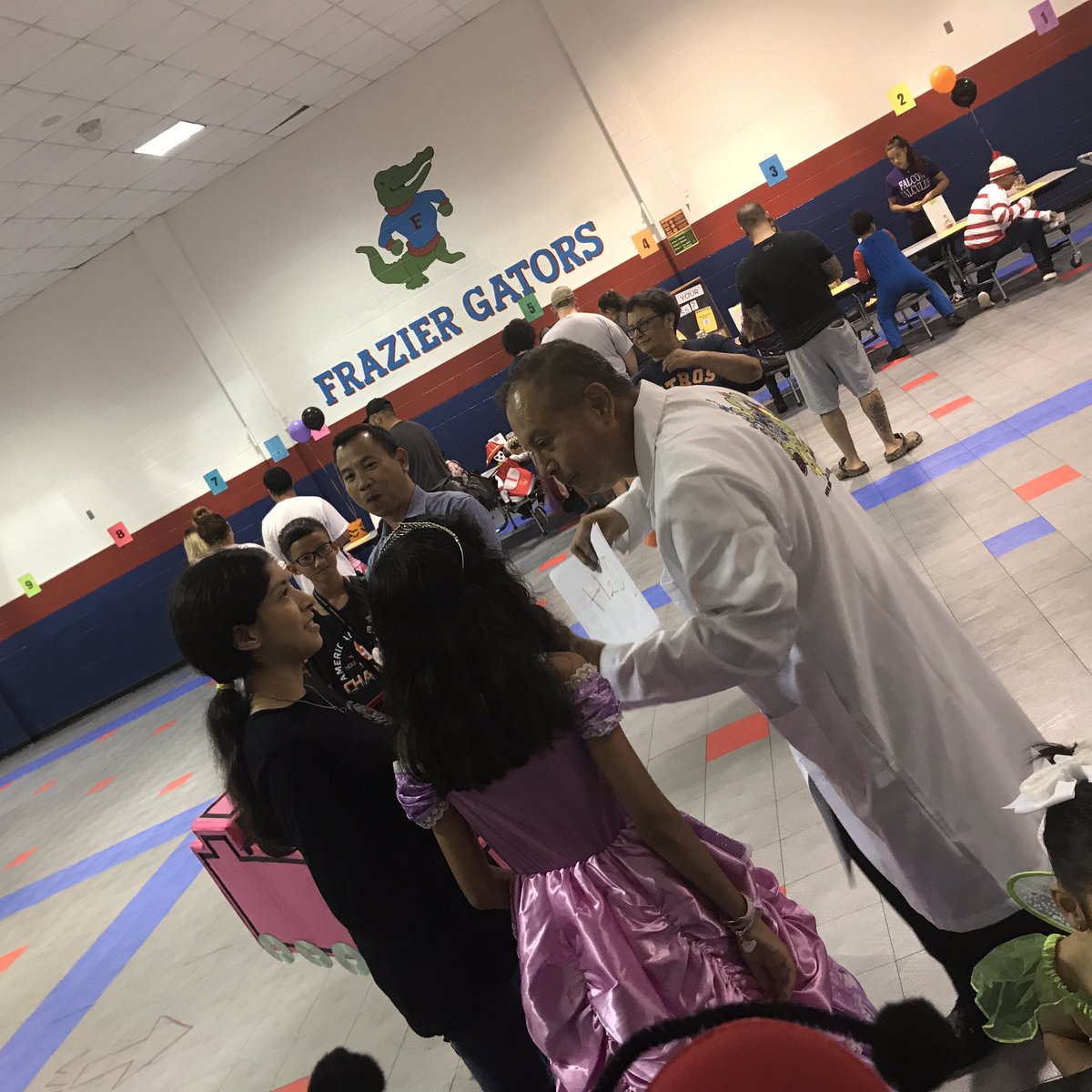 GloydJaelyn's tweet photo. Time for Slime!!! Thank you to our Mad Science partners for sharing with our students all about molecules, matter and slime!!! #FamilyFunNight @fraziergators @CFISDScience #NeverSettle https://t.co/GcD23E3JQ9