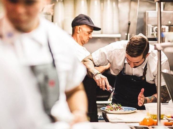 truecooks's tweet photo. @whys0o0serious - 📸 @sdj 👑 @truecooks .
.
.
.
#truecooks #cheflife #photoshoot #repost #truecooksfam #truecookstreetteam #truecooksnyc #chefsroll #chefsofinstagram # #theartofplating #ouichef #spiceology https://t.co/Eb2PKXZUEA