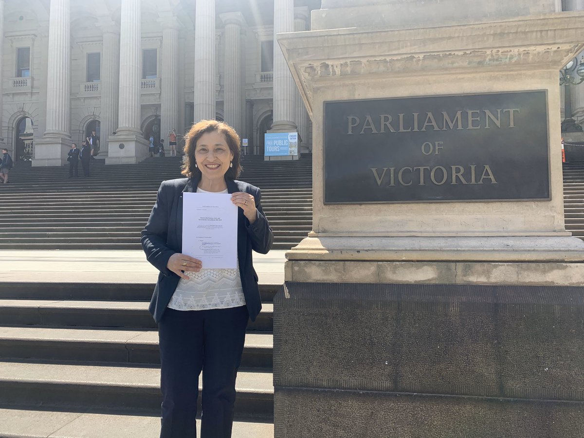 LilyDAmbrosioMP's tweet photo. It’s official! Labor’s Victorian Renewable Energy Target has been increased to 50 per cent by 2030 – in law.
 
Our higher target will create 24,000 jobs, put more energy into the grid, reduce emissions and drive down energy prices. #VRET #springst https://t.co/gF4OdbPopl