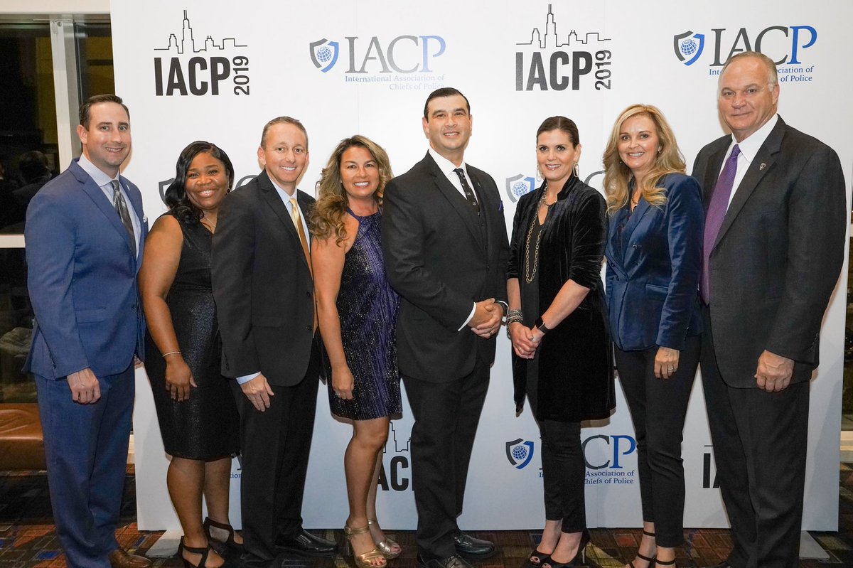 cooktx's tweet photo. Attending @TheIACP Annual Banquet &amp; supporting @ArlingtonChief and Team @ArlingtonPD on receiving the Leadership in Human and Civil Rights Award. The hard work of our staff &amp; commitment to Procedural Justice honors the fundamental civil rights of all people #IACP2019 https://t.co/FPits2zuZZ