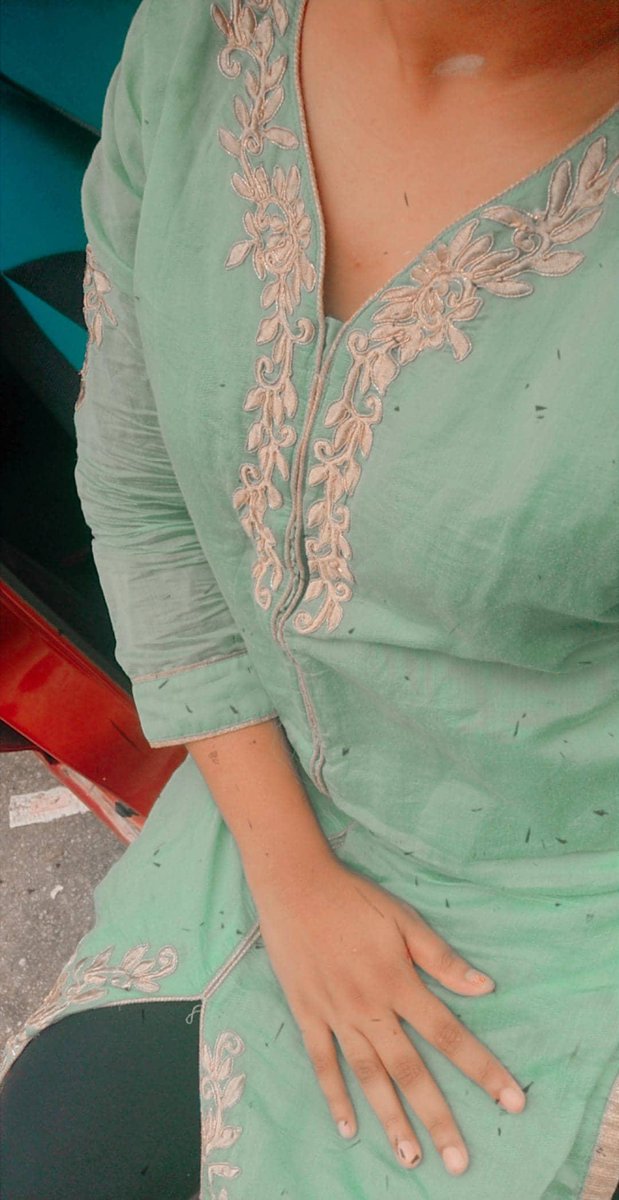 ros99gobi's tweet photo. Happy Diwali 

#ladyrose #ootd #casual #fashion #oversizedshirt #sneaker #poser #tan #indianskin #indiangirl #poser #diva #lol #instagood #instalike #instadaily  #igers #igdaily #vscocam https://t.co/e3TGSdxBXw