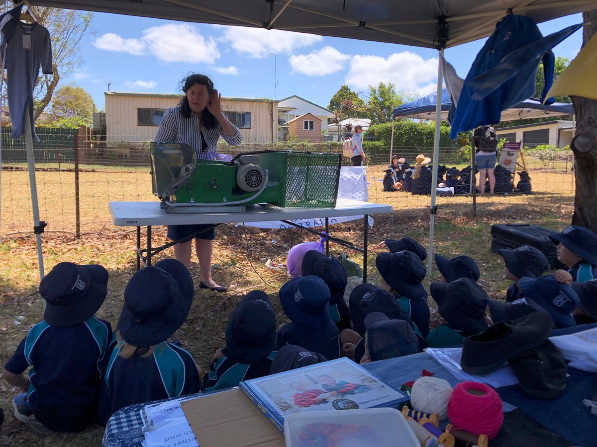 Hundreds of students learned about the #Australian #cotton industry at #Toowoomba’s Moo Baa Munch this week.

READ MORE ➡️ bit.ly/34f3xA5 #education #auspol #ISupportAussieCotton
