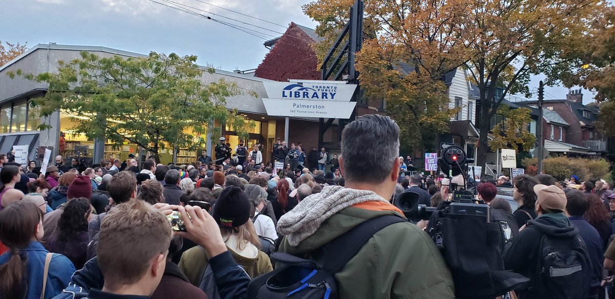 elswansto's tweet photo. Trans rights are human rights. Hate speech isn't free speech. #TakeBackTPL https://t.co/bi2UP41bXF