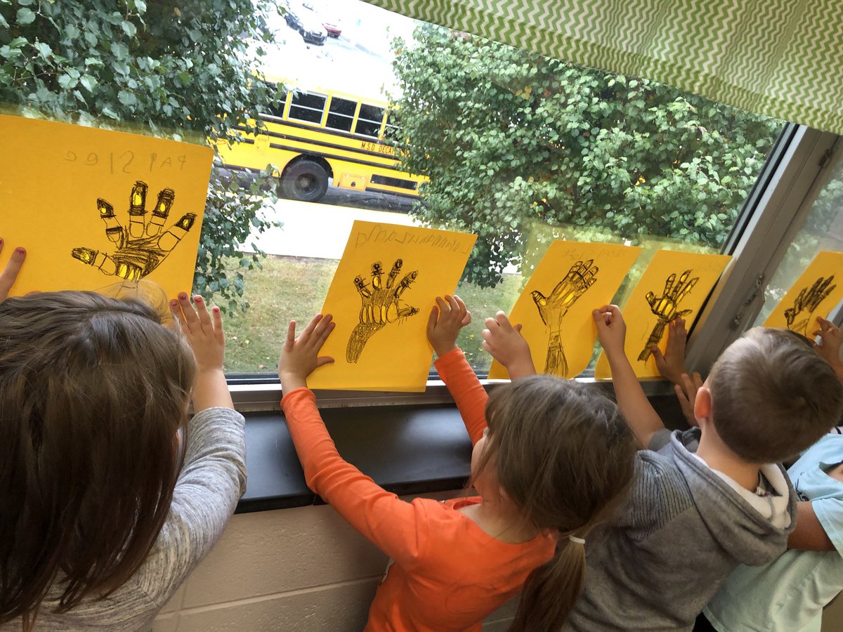 kinder_stem's tweet photo. Making our very own X-Rays in STEM this week. #KinderStem https://t.co/KMfhcpaLPc