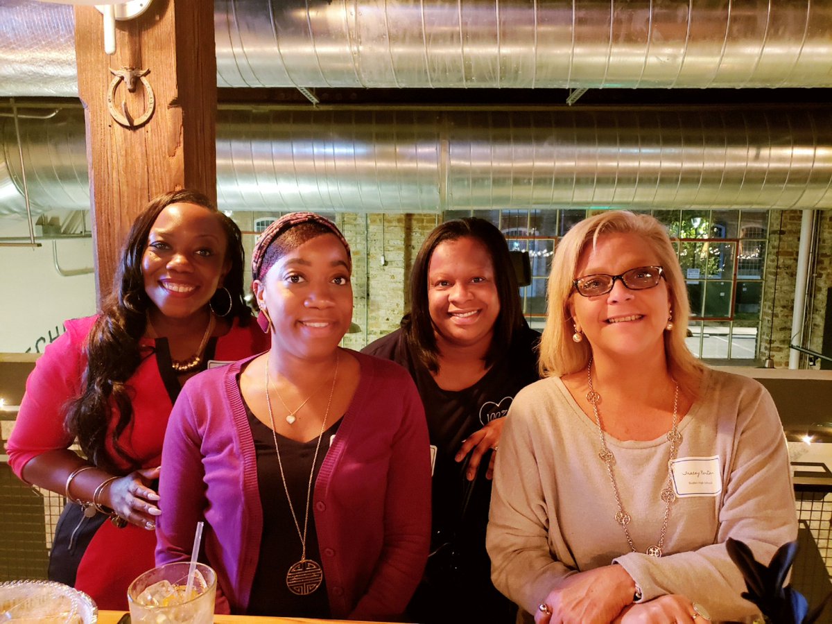lmkinard's tweet photo. We had an awesome time reconnecting at the GCS @AmericanReading event! Our profession truly allows us to work alongside some fantastic folks who are dedicated to make a difference in the lives of children. #OnceARedRaider #AlwaysARedRaider https://t.co/XfLVXortQP