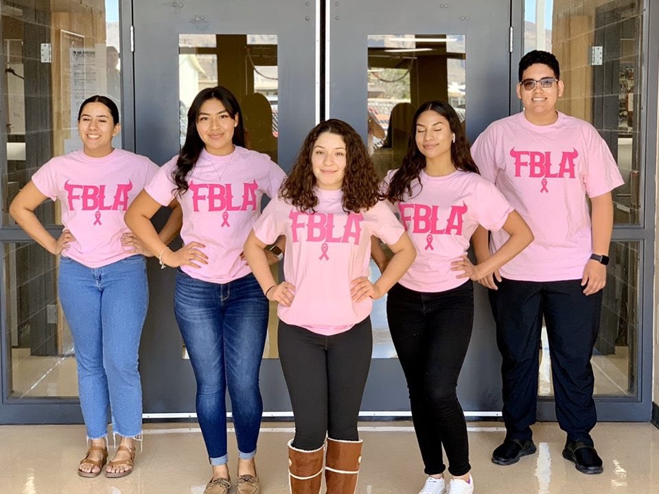 FBLAMATS's tweet photo. Y’all see what FBLA is all about. Family 💯 https://t.co/rdTrZbUUAy