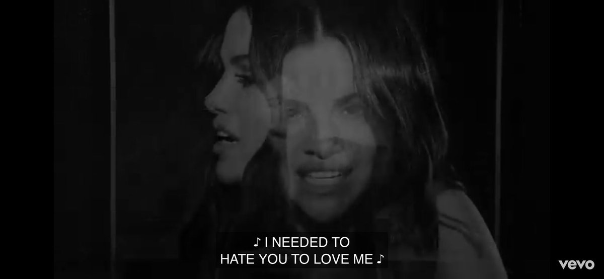radenrauf's tweet photo. Video klipnya Selena Gomez - Lose You To Love Me ga ada airmata.
Tapi sedihnya berasa ancur ambyar atine kocar kacir.
Keliatan dia marah, bingung, benci, sedih, shock masih ga percaya. 

Seolah ada kalimat: 
"Aku masih bisa ga ya ngejalanin ini semua tanpa dia" https://t.co/bXQrTRadoR